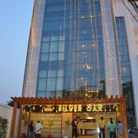 Hotel Silver Oak Paonta Sahib Exterior foto